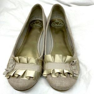 Fergalicous fabric & satin material flats ladies sz 8m